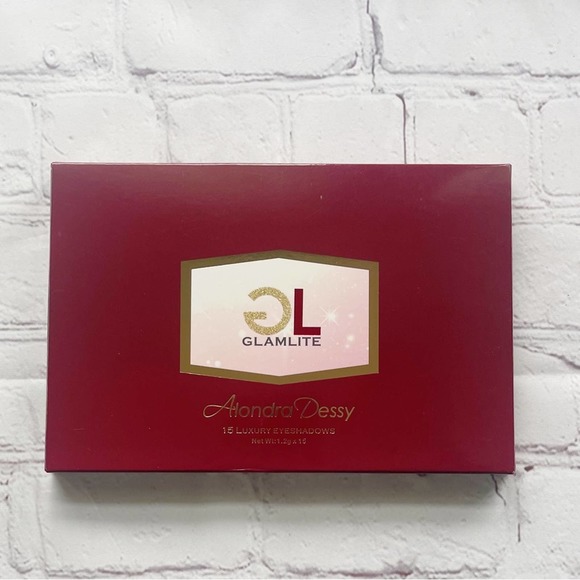 [Glamlite] NEW! Alondra Dessy eyeshadow palette - Picture 3 of 6